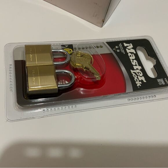 Small Suitcase Lock Master Lock 120T Steel Shackle Solid Brass Padlock G2 - Picture 3 of 4